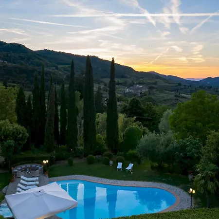 Casa Paggetti 8, Emma Villa *