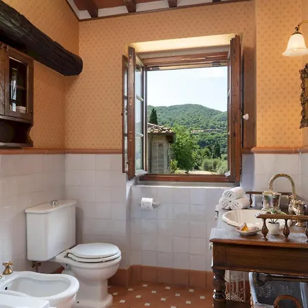 Casa Paggetti 8, Emma *