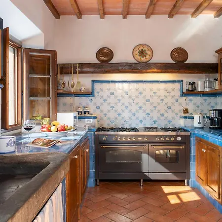 Casa Paggetti 8, Emma Villa